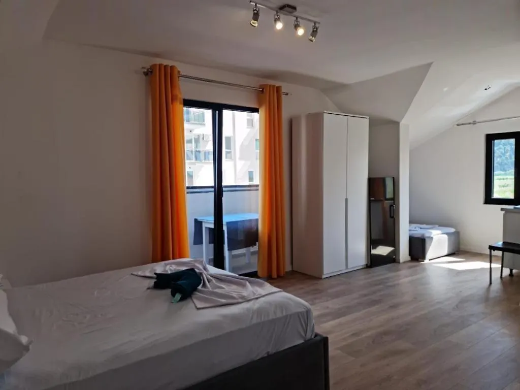 Vila Lazri Shëngjin Affittacamere
