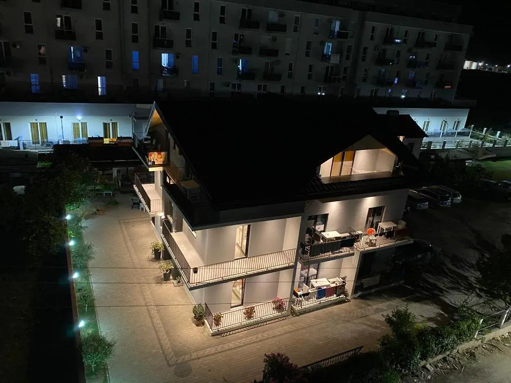 Konukevi Vila Lazri Shëngjin