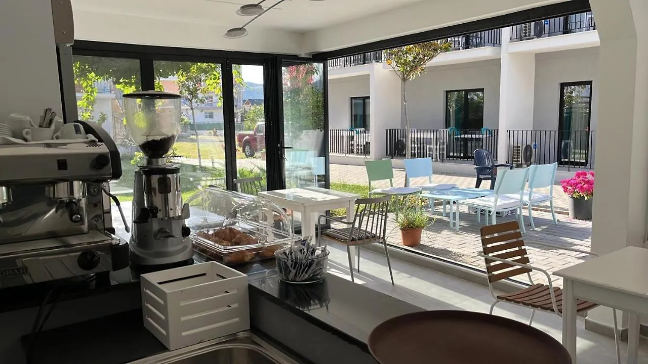 Vila Lazri Shëngjin Arnavutluk