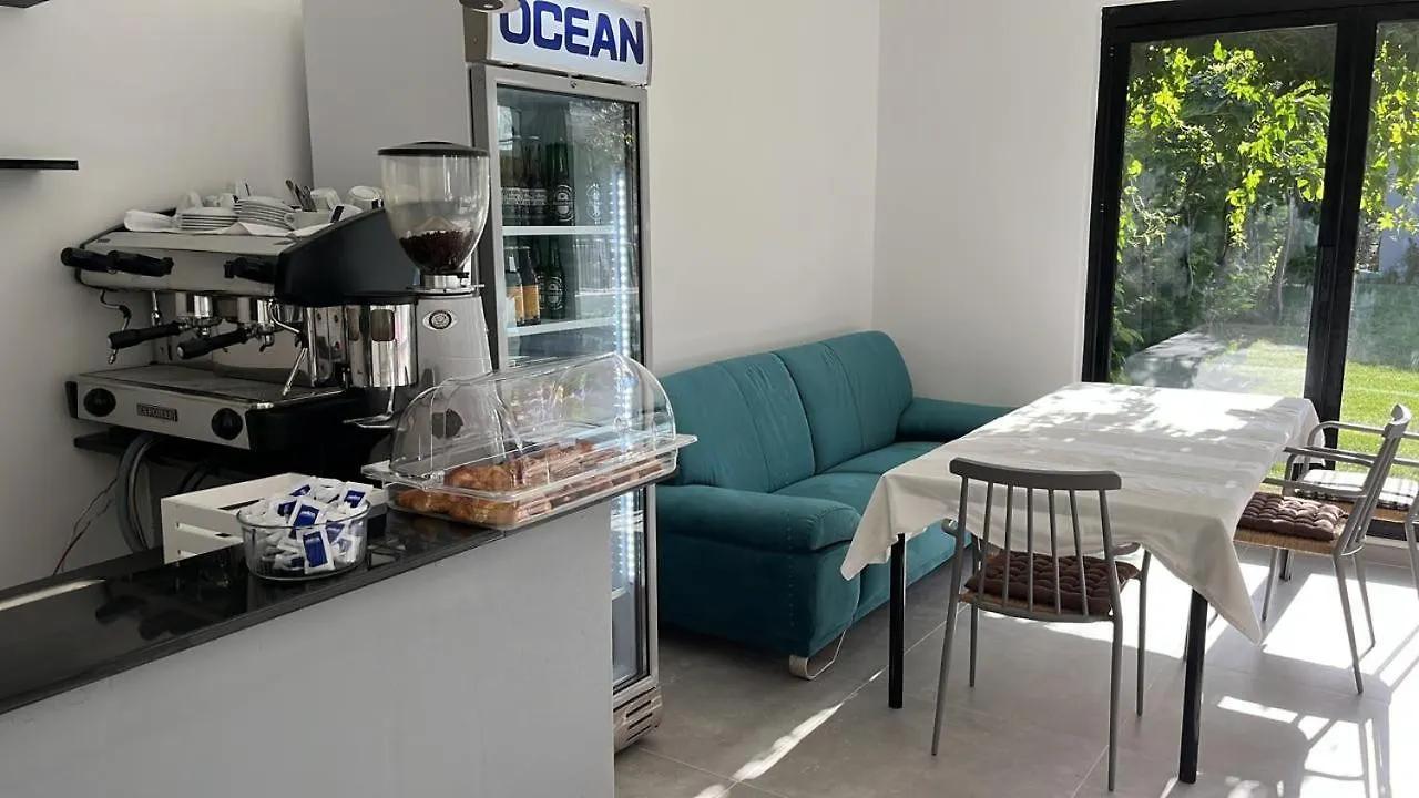 Vila Lazri Shëngjin 0*,  Arnavutluk